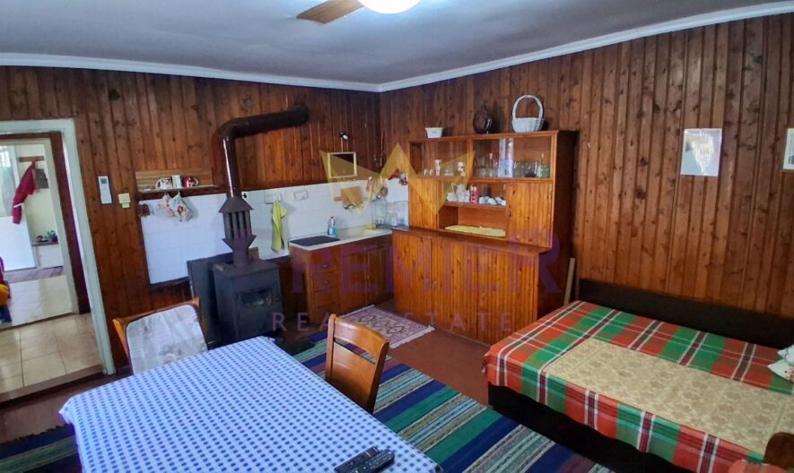 Двуетажна къща в с.Бежаново, обл.Ловеч -  - снимка 4 - Имоти Премиер