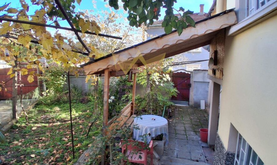 Двуетажна къща в с.Бежаново, обл.Ловеч -  - снимка 7 - Имоти Премиер