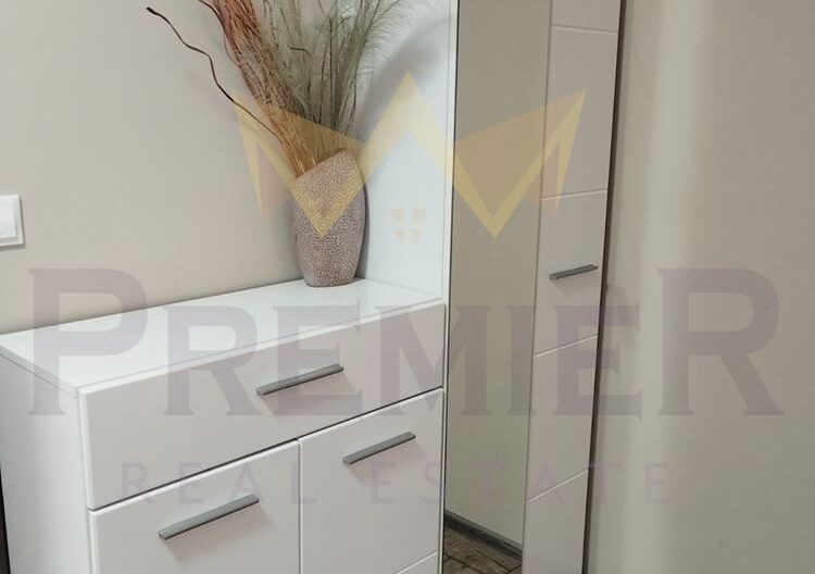 Двустаен апартамент до у-ще Л.Каравелов -  - снимка 15 - Имоти Премиер