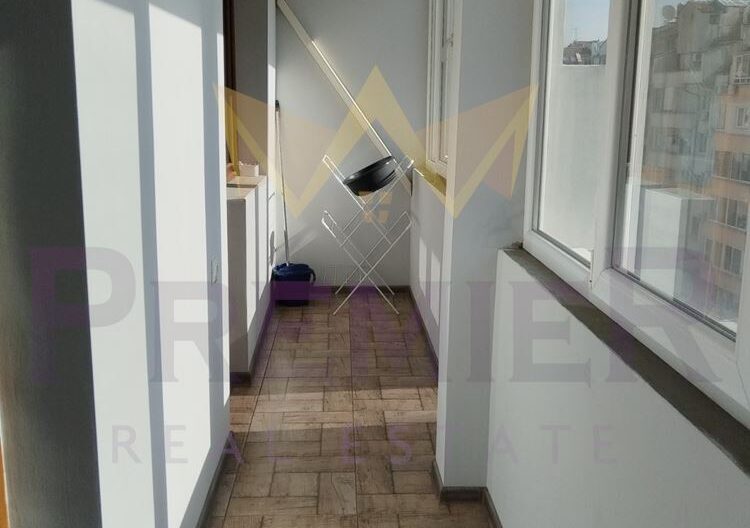 Двустаен апартамент до у-ще Л.Каравелов -  - снимка 7 - Имоти Премиер