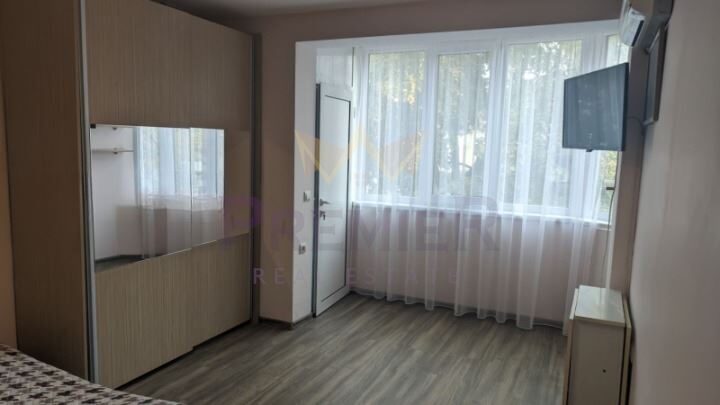 ДВУСТАЕН АПАРТАМЕНТ, КОЛХОЗЕН ПАЗАР - - снимка 3 - Имоти Премиер