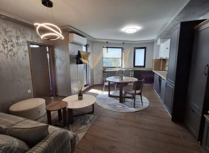 Агенция за недвижими имоти - Имоти Премиер - имот - 1044883, Цена: 869.1964 EUR