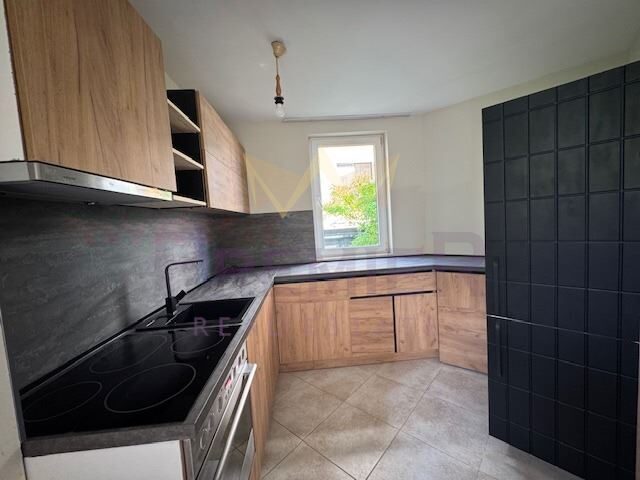 Агенция за недвижими имоти - Имоти Премиер - имот - 1044960, Цена: 700 EUR