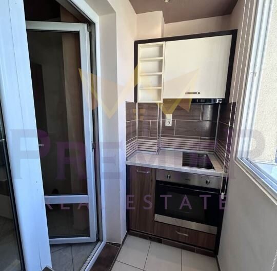 Двустаен апартамент на комуникативна локация в ж.к. Изгрев -  - снимка 7 - Имоти Премиер