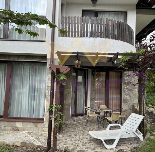 двустаен апартамент с частен двор и басейн в Кошарица. -  - снимка 8 - Имоти Премиер