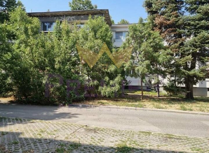 Двустаен апартамент със самостоятелна кухня в ж.к. Хаджи Димитър -  - снимка 12 - Имоти Премиер