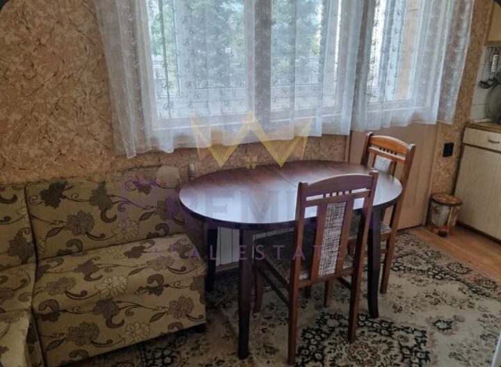 Двустаен апартамент със самостоятелна кухня в ж.к. Хаджи Димитър -  - снимка 5 - Имоти Премиер