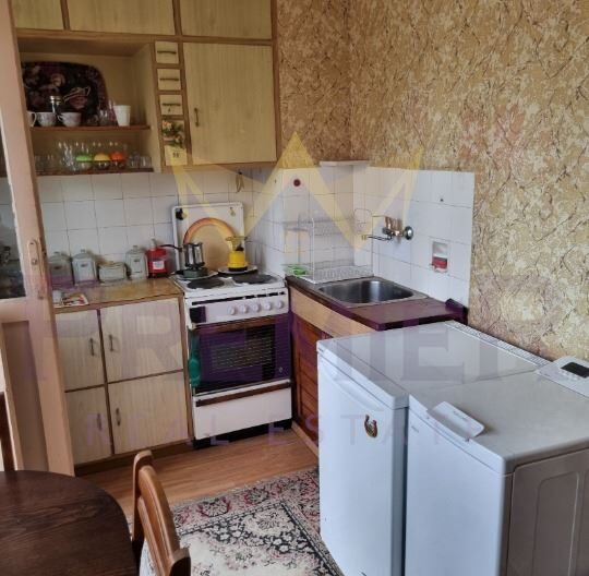 Двустаен апартамент със самостоятелна кухня в ж.к. Хаджи Димитър -  - снимка 6 - Имоти Премиер