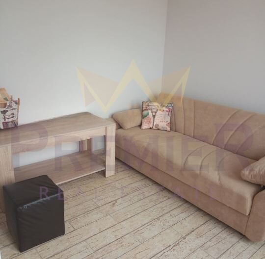 ДВУСТАЕН АПАРТАМЕНТ В ГАЛАТА -  - снимка 1 - Имоти Премиер