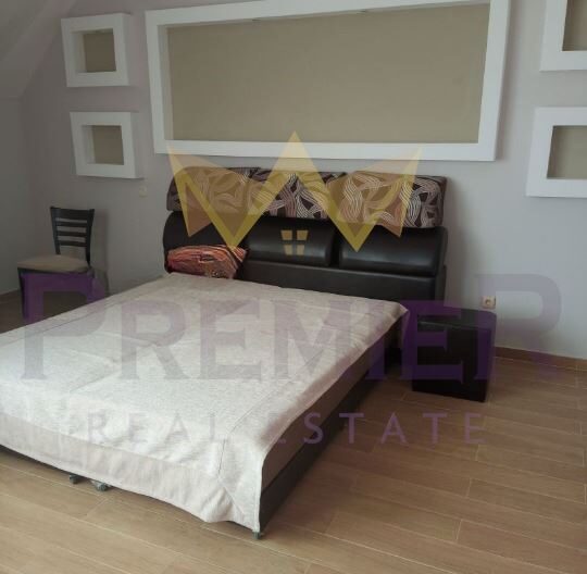 ДВУСТАЕН АПАРТАМЕНТ В ГАЛАТА -  - снимка 2 - Имоти Премиер