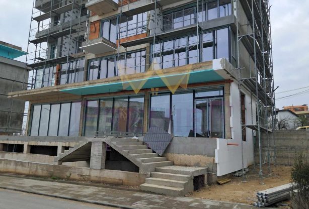 Агенция за недвижими имоти - Имоти Премиер - имот - 1004265, Цена: 135000 EUR