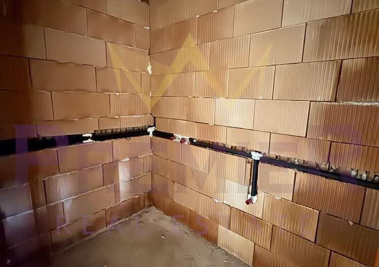 Двустаен тухлен апартамент -  - снимка 5 - Имоти Премиер