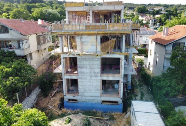 Агенция за недвижими имоти - Имоти Премиер - имот - 1042929, Цена: 100800 EUR