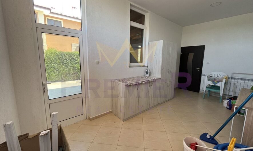 Едноетажна сграда в затворен комплекс -  - снимка 8 - Имоти Премиер