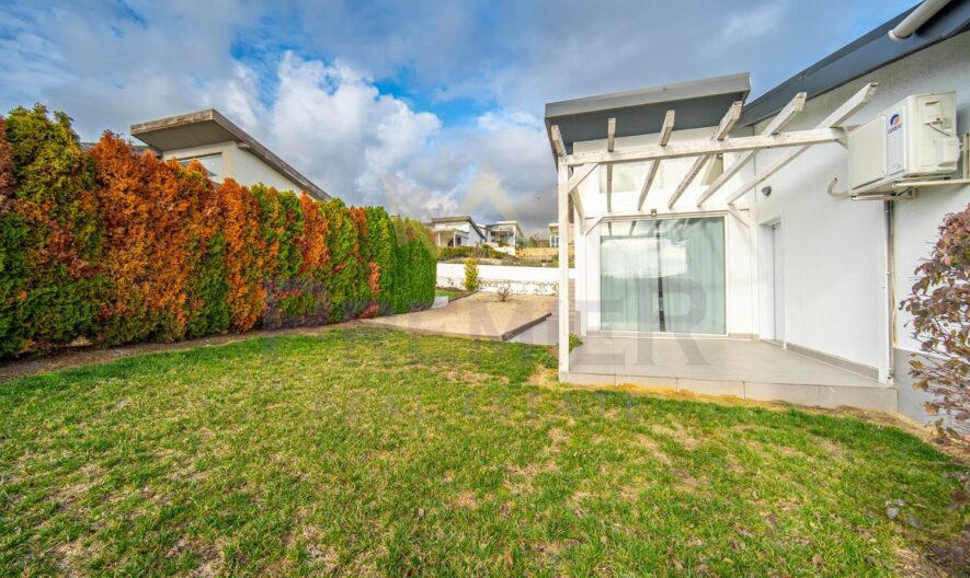 Едноетажна стилна къща тип близнак с дврор и морска панорам край с. Кранево, общ. Балчик, обл. Добрич - - снимка 13 - Имоти Премиер