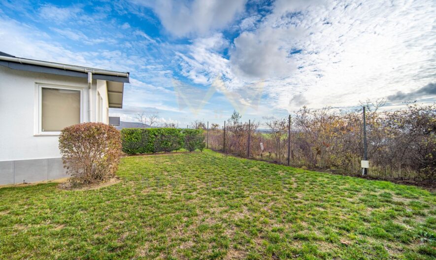 Едноетажна стилна къща тип близнак с дврор и морска панорам край с. Кранево, общ. Балчик, обл. Добрич - - снимка 19 - Имоти Премиер