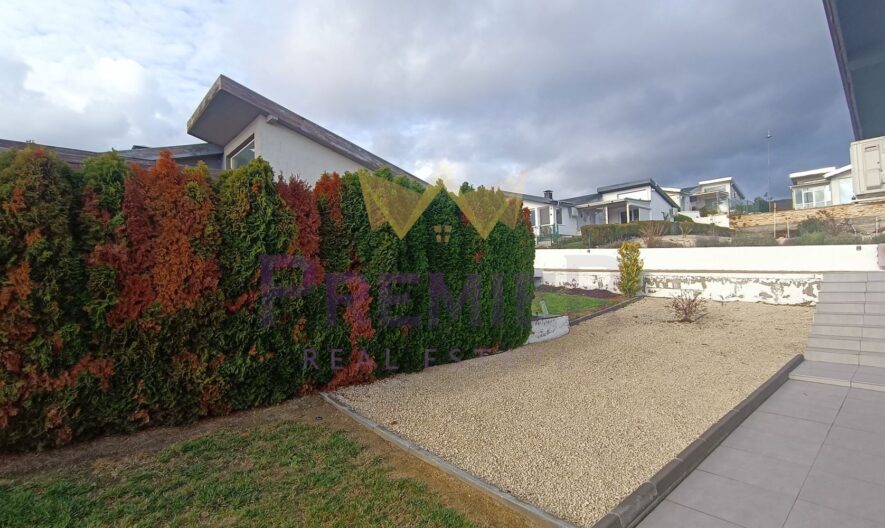 Едноетажна стилна къща тип близнак с дврор и морска панорам край с. Кранево, общ. Балчик, обл. Добрич - - снимка 9 - Имоти Премиер