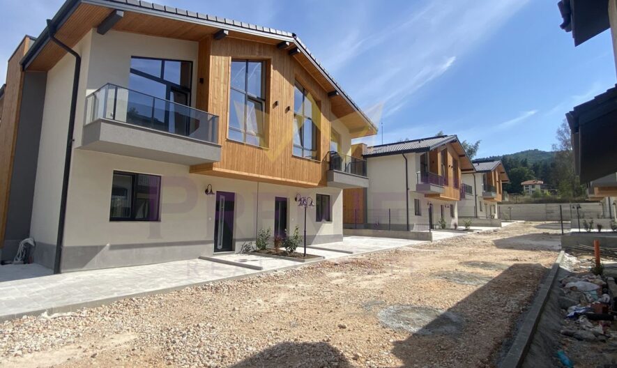 Еднофамилна къща в гр. Велинград -  - снимка 3 - Имоти Премиер