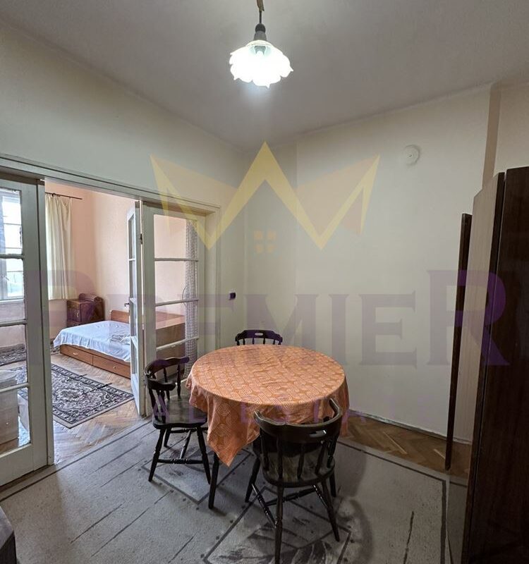 ДВУСТАЕН АПАРТАМЕНТ ЦЕНТЪР - ИМОТИ ПРЕМИЕР - Агенция за недвижими имоти