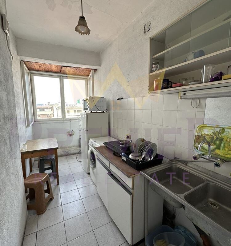 ДВУСТАЕН АПАРТАМЕНТ ЦЕНТЪР - ИМОТИ ПРЕМИЕР - Агенция за недвижими имоти