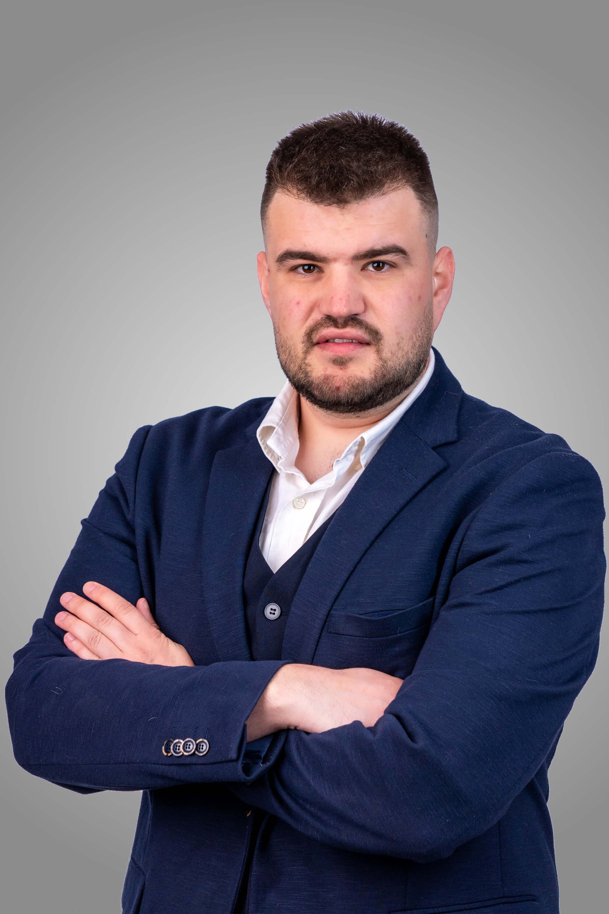 Ертан Адемов - ИМОТИ ПРЕМИЕР - Агенция за недвижими имоти