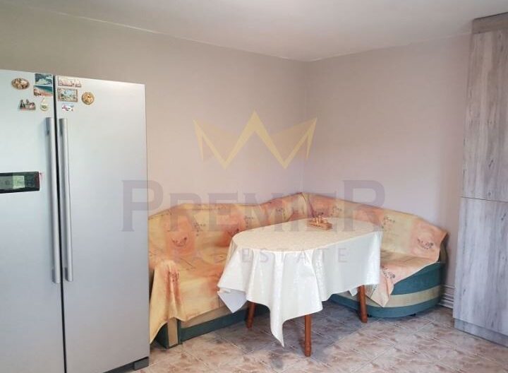 Етаж от къща гр.Аксаково -  - снимка 6 - Имоти Премиер