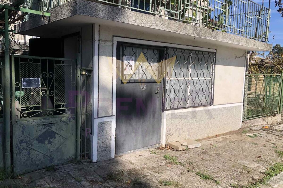 Двуетажна къща в гр. Вълчи дол, обл.Варна - ИМОТИ ПРЕМИЕР - Агенция за недвижими имоти