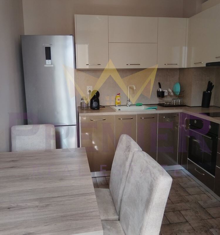 Двустаен апартамент до у-ще Л.Каравелов - ИМОТИ ПРЕМИЕР - Агенция за недвижими имоти