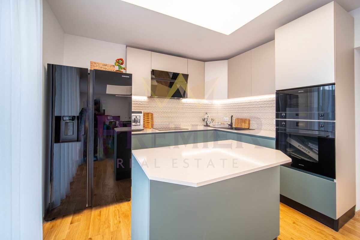 Четиристаен апартамент завършен до ключ с двоен гараж в района на Бриз - ИМОТИ ПРЕМИЕР - Агенция за недвижими имоти