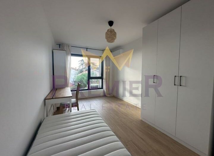 Голям тристаен апартамент, кв. Галата, гр. Варна - - снимка 10 - Имоти Премиер