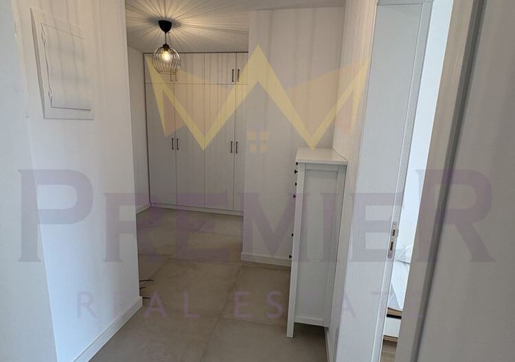 Голям тристаен апартамент, кв. Галата, гр. Варна - - снимка 13 - Имоти Премиер