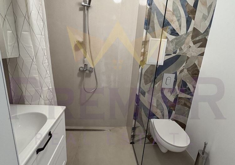 Голям тристаен апартамент, кв. Галата, гр. Варна - - снимка 17 - Имоти Премиер