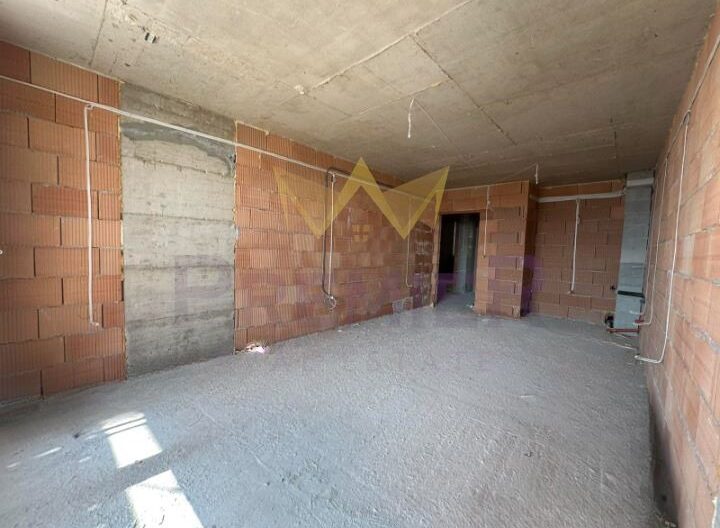 Голям тристаен апартамент с панорамна гледка, ж.к. Възраждане 3, гр. Варна -  - снимка 3 - Имоти Премиер