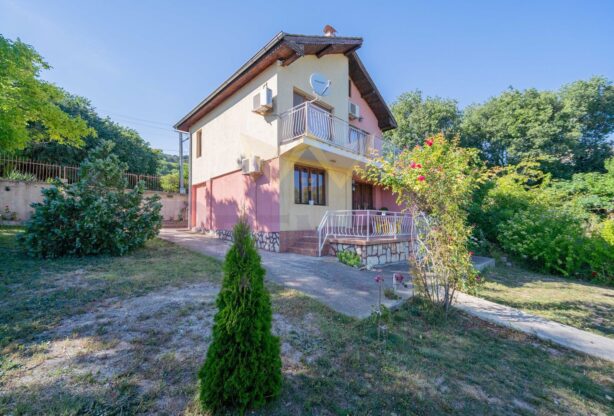 Имоти Премиер - имот - 911980, Площ: 152 м<sup>2</sup>, Цена: 158000 EUR