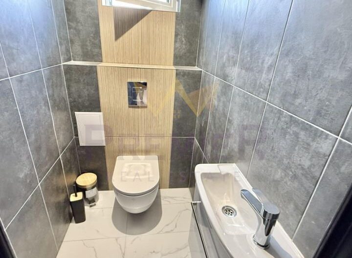 Къща 3 ет. с отделни входове в кв. Виница, гр. Варна - - снимка 6 - Имоти Премиер