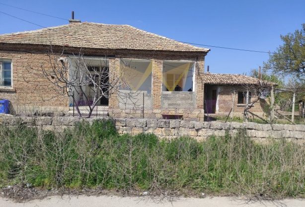 Агенция за недвижими имоти - Имоти Премиер - имот - 1012107, Цена: 38346.9 EUR