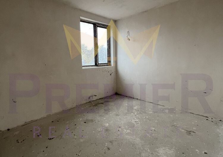 КЪЩА с двор и гараж за 2 автомобила с. Старо Оряхово -  - снимка 11 - Имоти Премиер