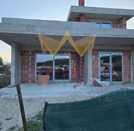 Къща в град Аксаково -  - снимка 3 - Имоти Премиер