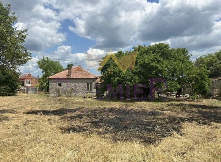 Къща в с. Аврен, обл. Варна -  - снимка 3 - Имоти Премиер