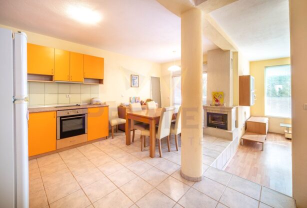 Код на имот: 1025976, Площ:  кв.м, Имоти Премиер - Цена: 749000 EUR