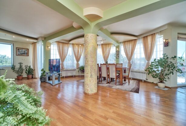 Код на имот: 678523, Площ: 600 м<sup>2</sup> кв.м, Имоти Премиер - Цена: 449990 EUR