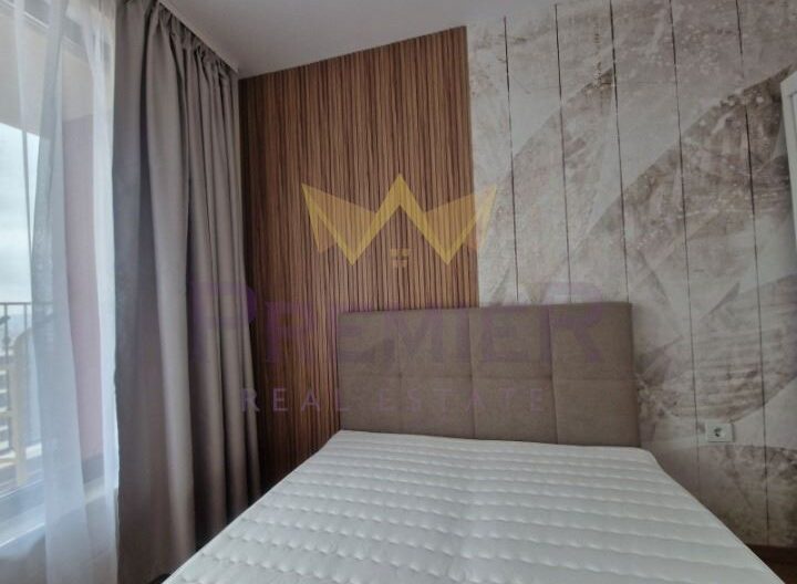 ЛУКСОЗЕН ДВУСТАЕН АПАРТАМЕНТ С ГОЛЯМА ТЕРАСА – кв. Победа - - снимка 4 - Имоти Премиер