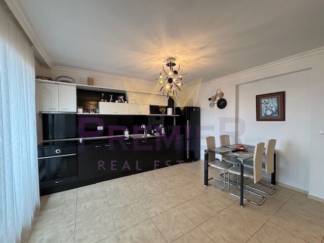 Луксозен тристаен апартамент на две нива с гледка към морето в Свети Влас -  - снимка 7 - Имоти Премиер