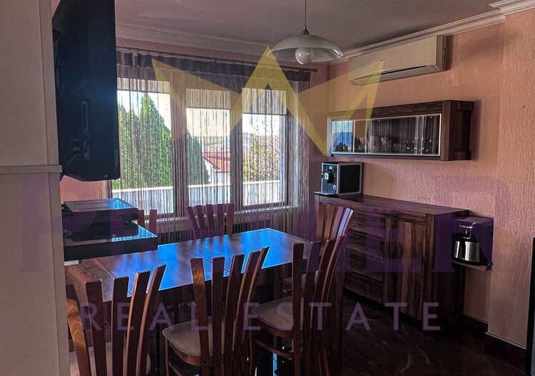 Луксозна триетажна къща в село Оброчище - - снимка 19 - Имоти Премиер