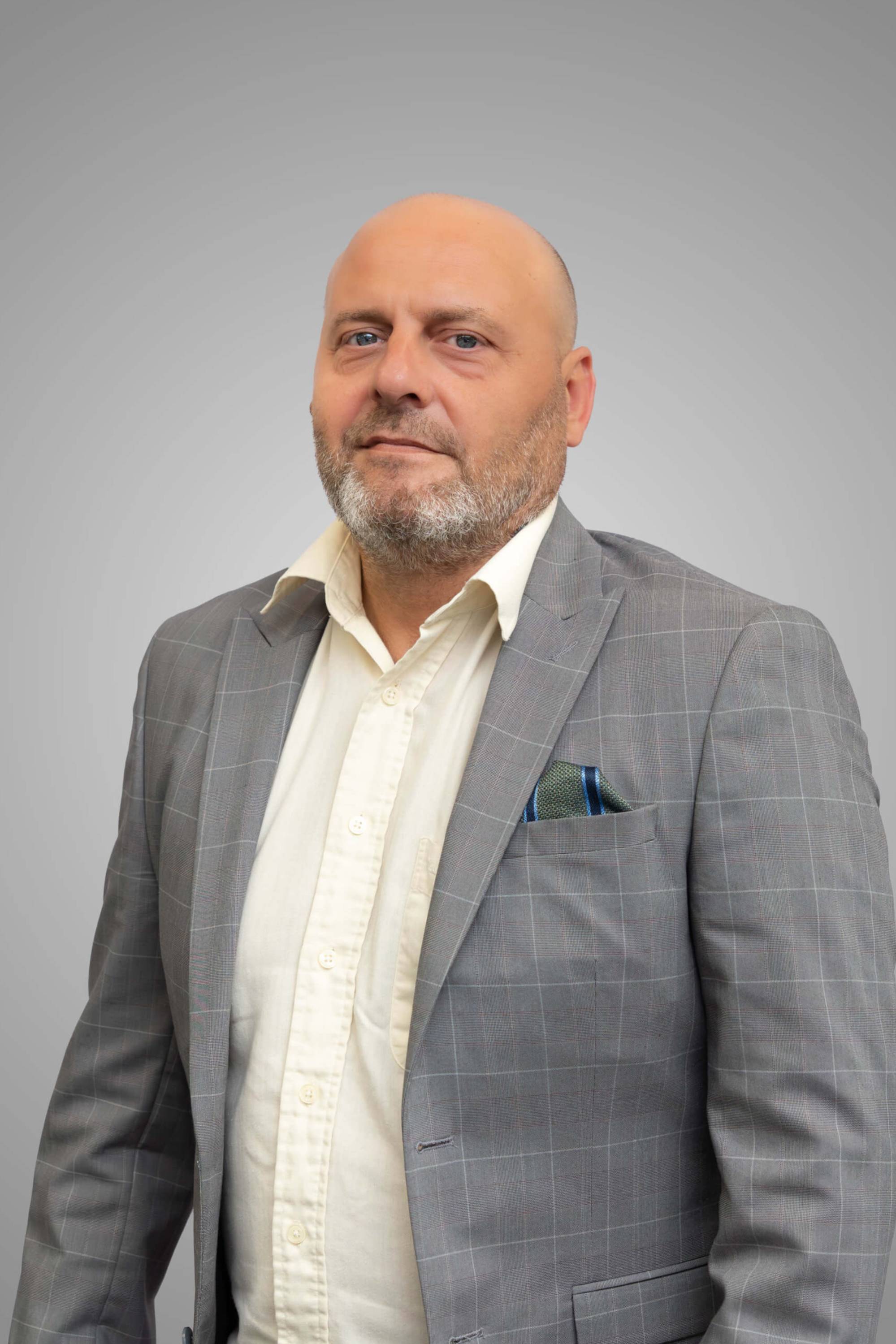 Марин Христов - ИМОТИ ПРЕМИЕР - Агенция за недвижими имоти