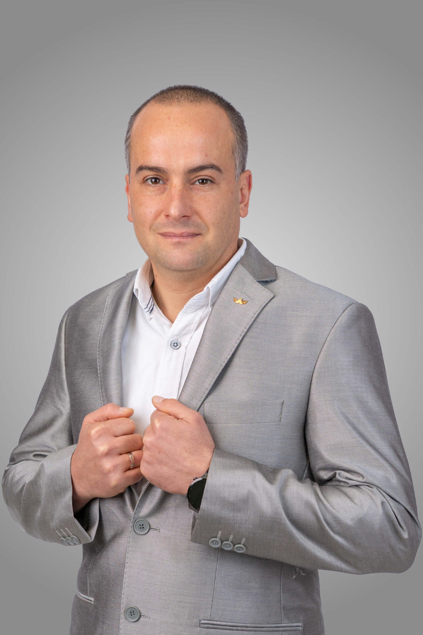 Милен Ячев - ИМОТИ ПРЕМИЕР - Агенция за недвижими имоти