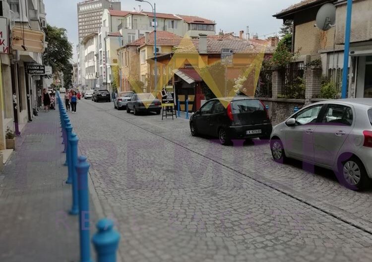 Многофункционално партерно помещение в Бургас – Център -  - снимка 10 - Имоти Премиер