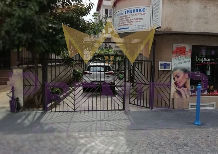 Многофункционално партерно помещение в Бургас – Център -  - снимка 13 - Имоти Премиер