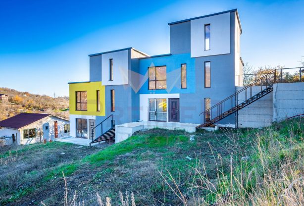 Агенция за недвижими имоти - Имоти Премиер - имот - 1022132, Цена: 175000 EUR