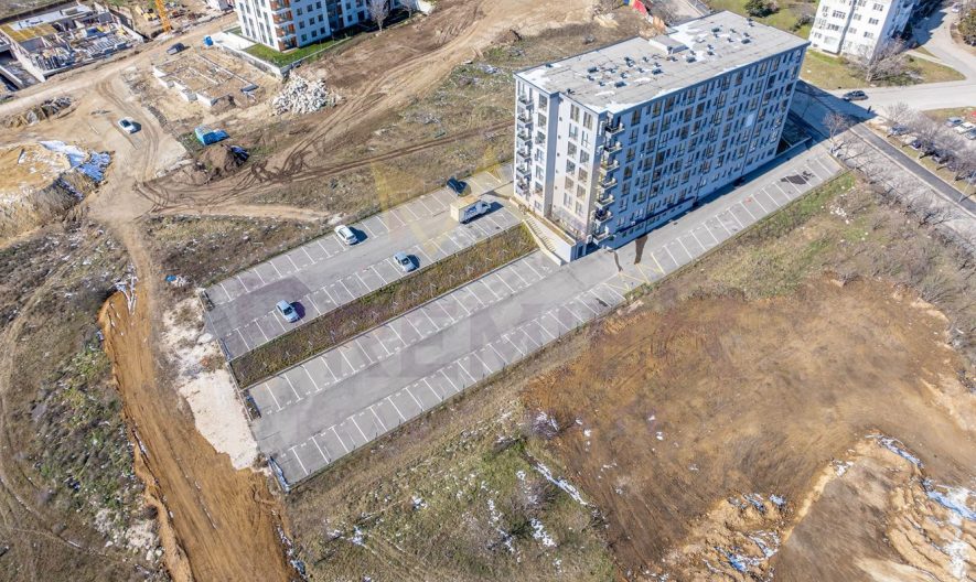 Наземен Паркинг с 30 бр. Паркоместа // Инвестиционна Възможност // ж.к. Вл. Варненчик -  - снимка 10 - Имоти Премиер